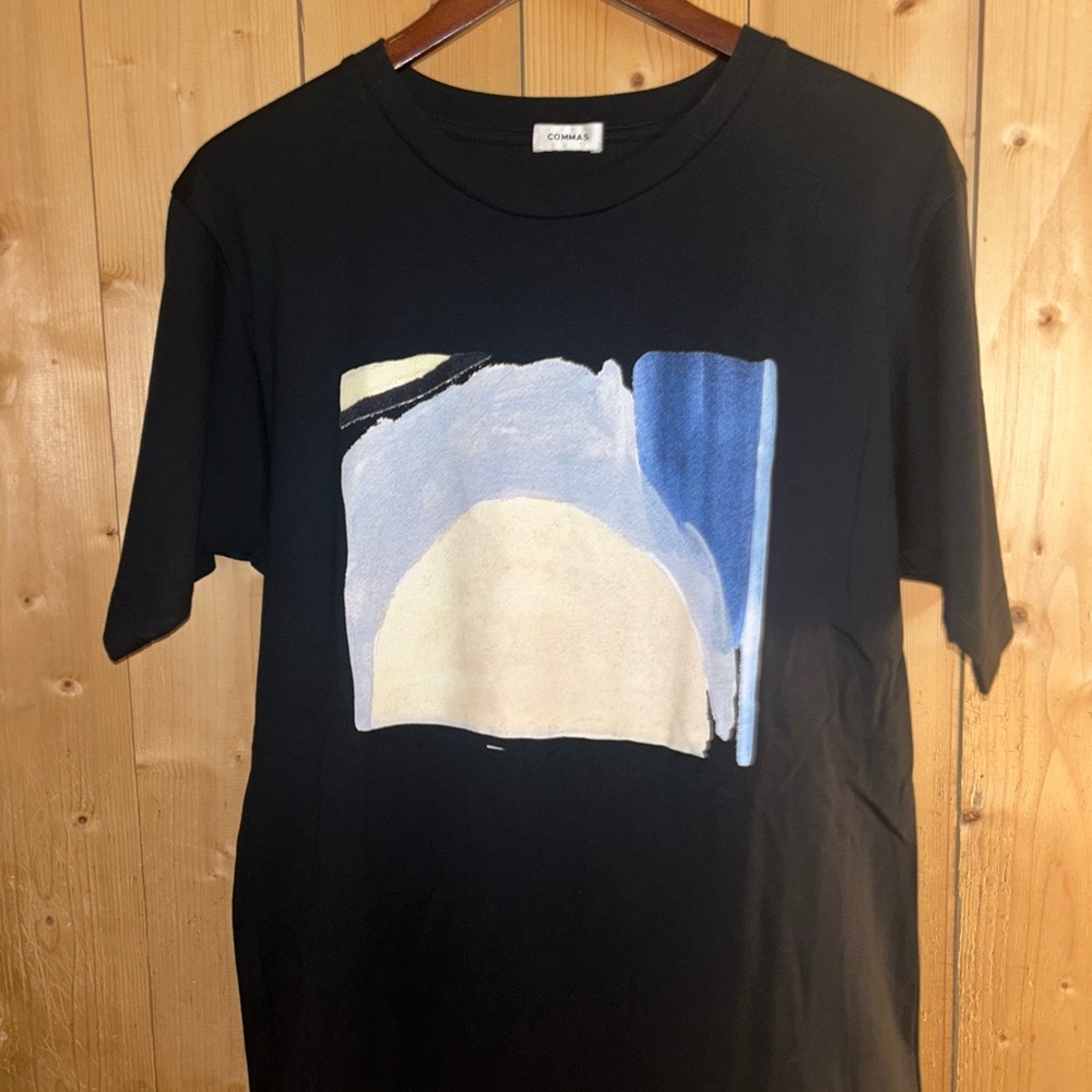 Commas t shirt